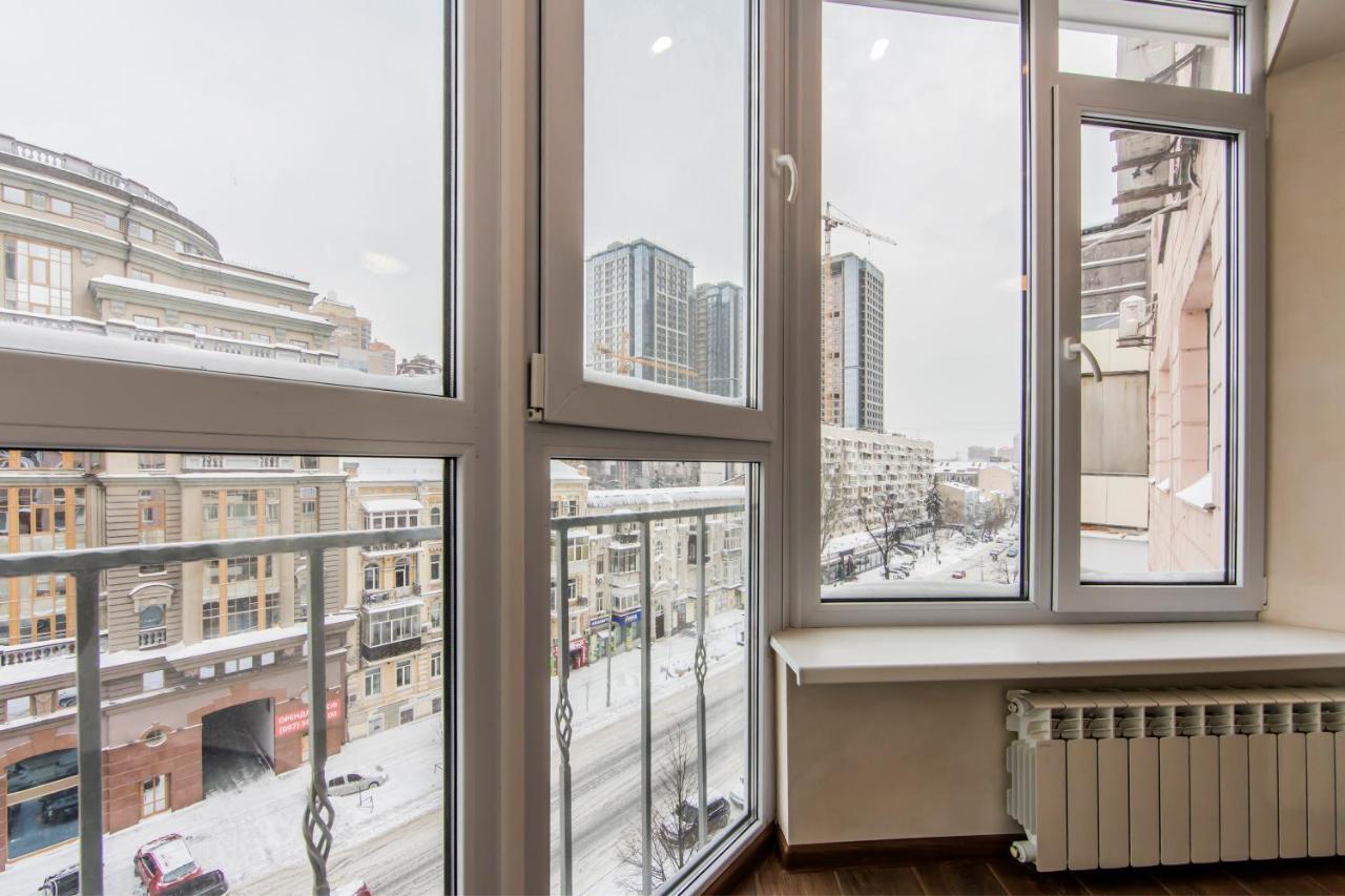 Шикарная Квартира Возле Костёла В Центре Kiev Exterior foto